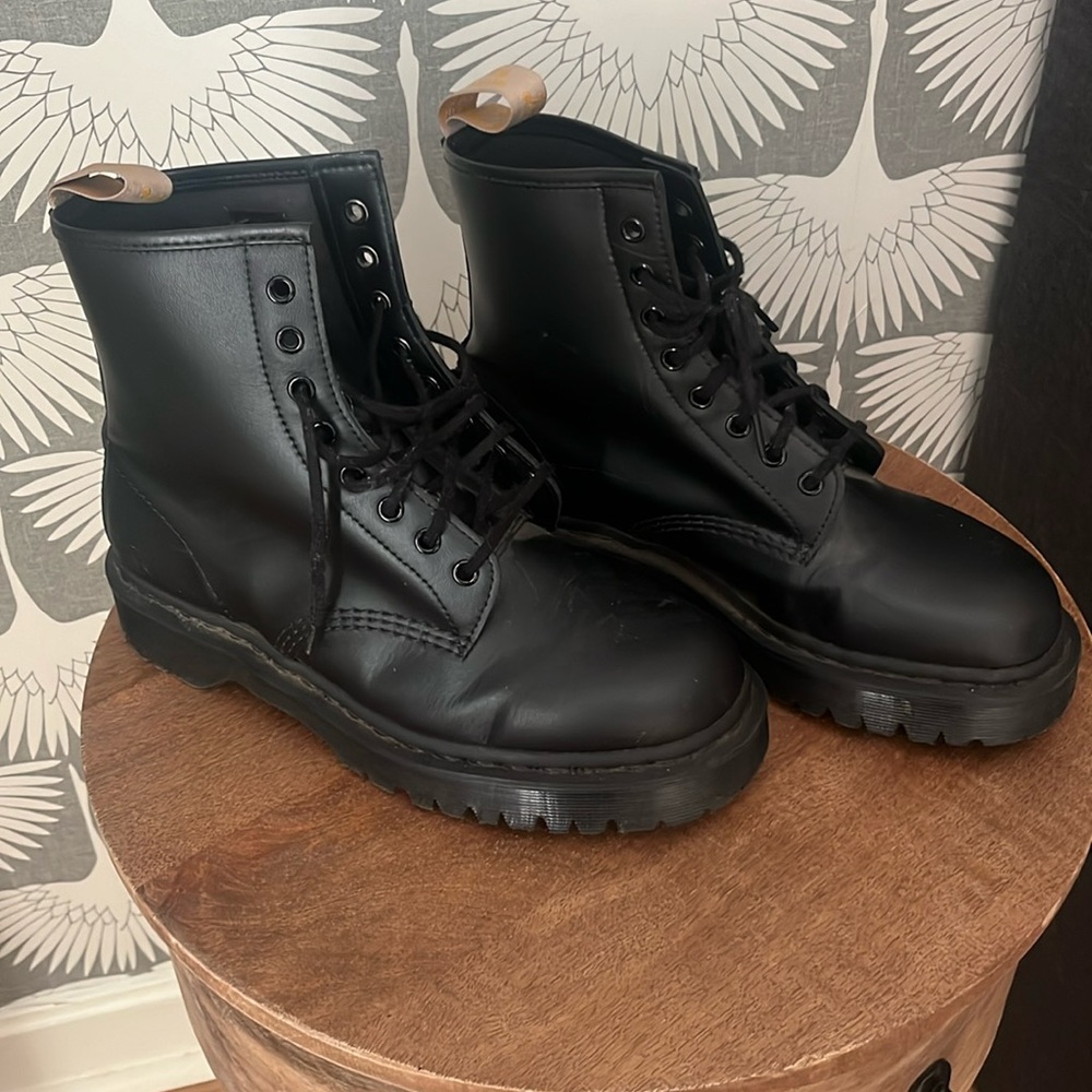 Excellent condition. Worn only a few times